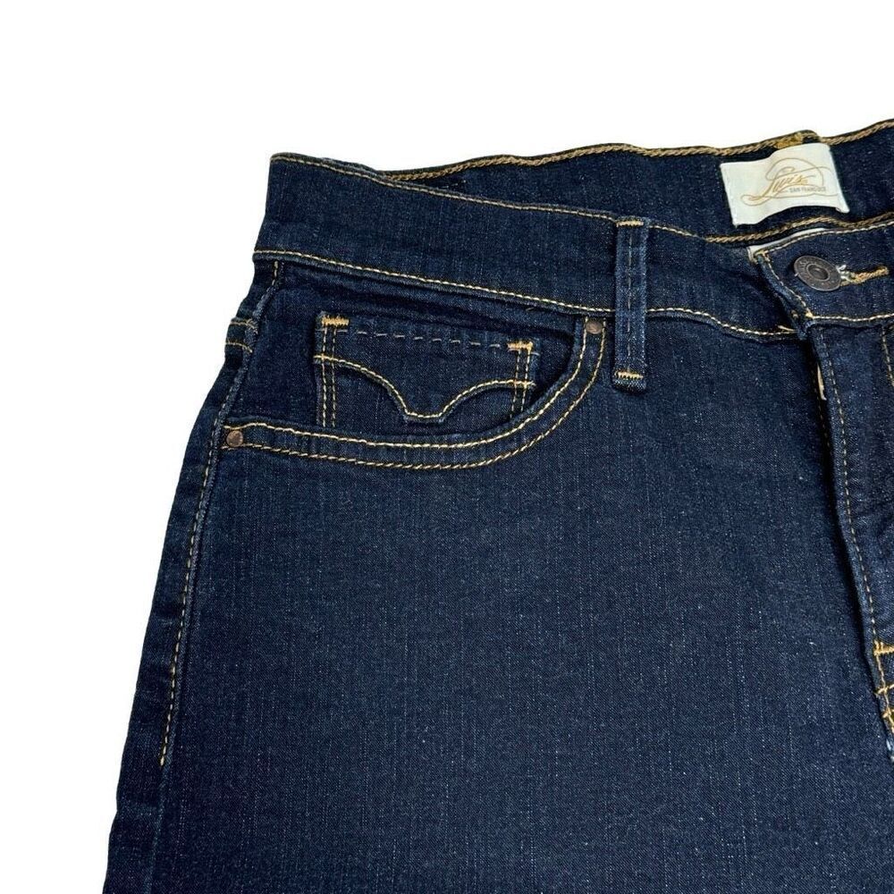 Levi’s dark wash 512 perfectly slimming Bermuda jean shorts size 10 - Picture 3 of 13